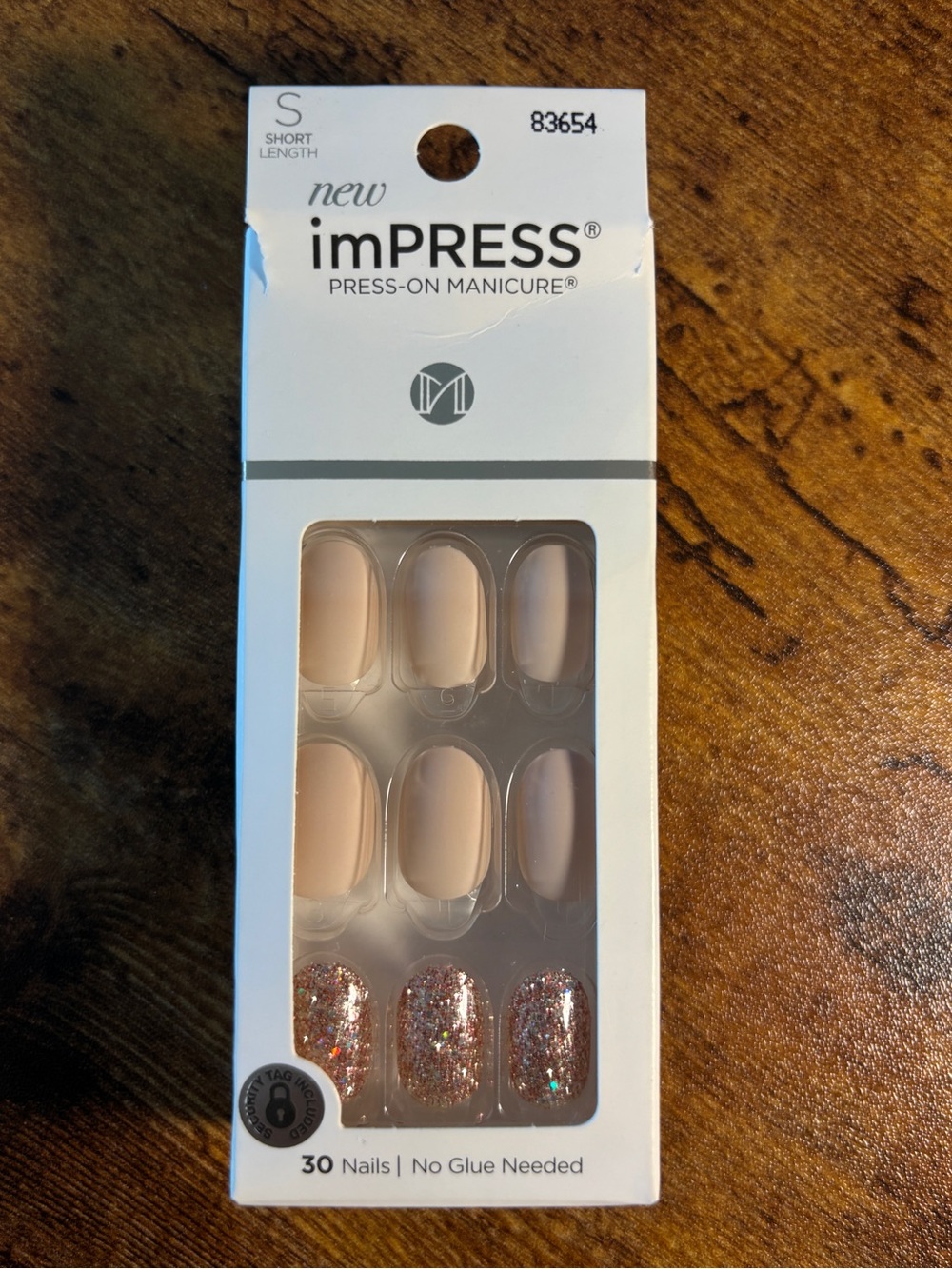 imPRESS Press-On Manicure in Nude with Rose Gold Glitter Accent
